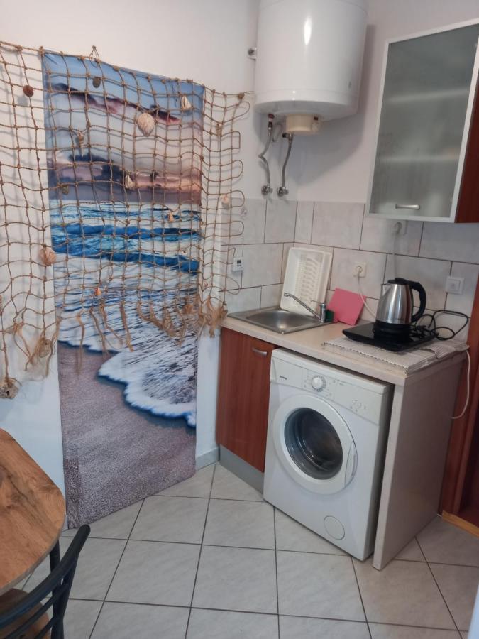 Studio Ap ,Nini' Supetar Εξωτερικό φωτογραφία